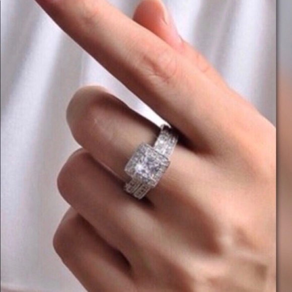 Pretty White Gold Plated 2pc Wedding Bridal Set - Picture 3 of 7